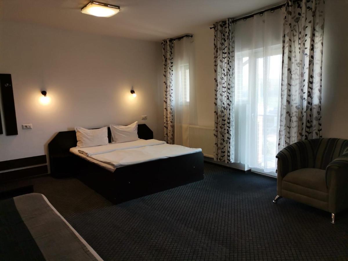 Motel Davios Târgu Jiu Buitenkant foto
