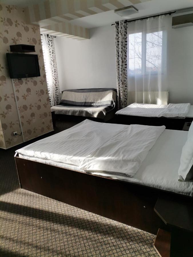 Motel Davios Târgu Jiu Buitenkant foto