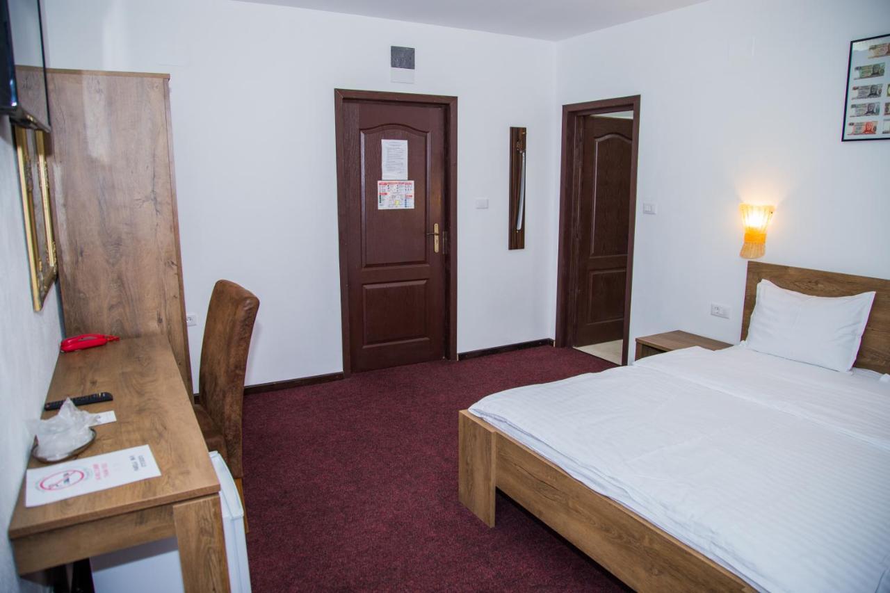 Motel Davios Târgu Jiu Buitenkant foto