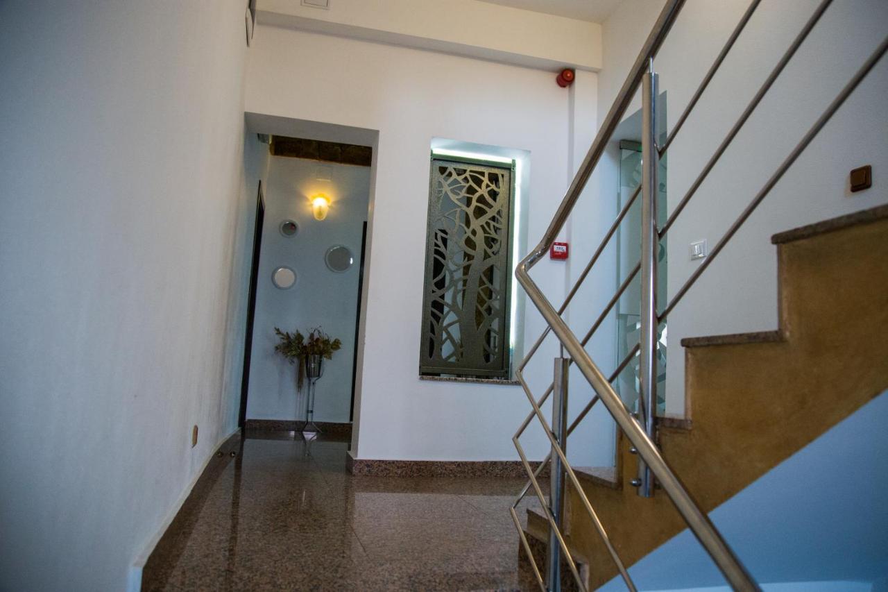 Motel Davios Târgu Jiu Buitenkant foto