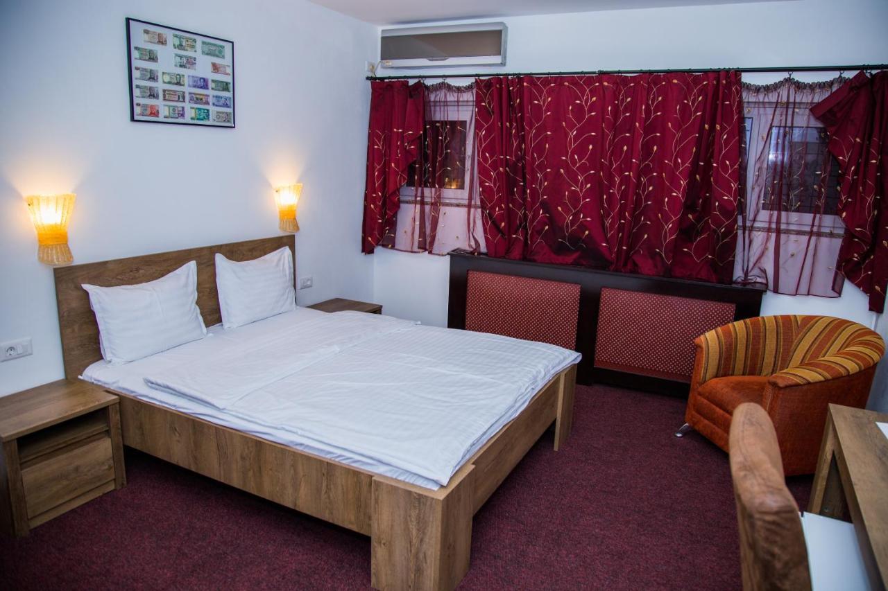 Motel Davios Târgu Jiu Buitenkant foto